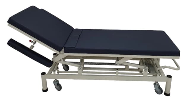เตียงตรวจโรค / เตียงนวด ระบบไฟฟ้า  (Foot Switch)-image